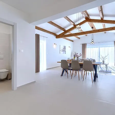 Jolanda By Interhome *