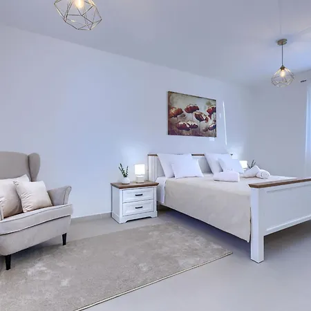 Jolanda By Interhome * Žminj