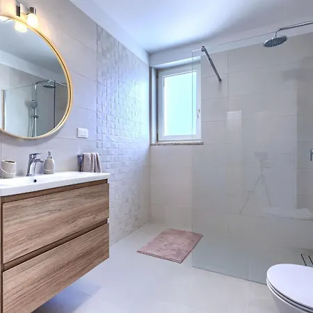 Villa Jolanda By Interhome