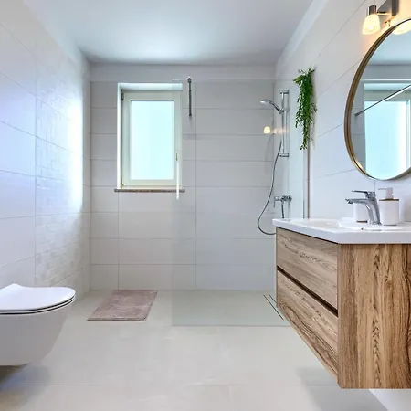 Villa Jolanda By Interhome