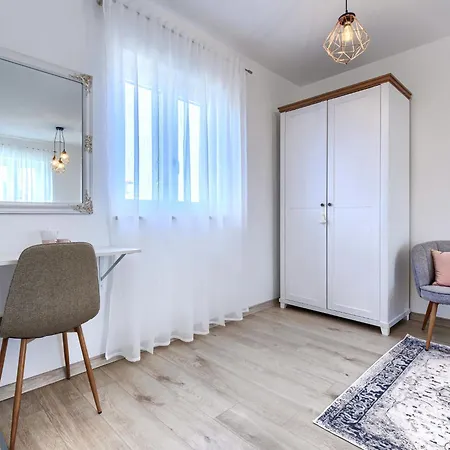 Jolanda By Interhome * Žminj