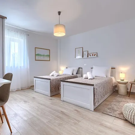 Villa Jolanda By Interhome