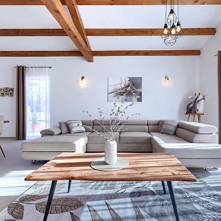 Jolanda By Interhome *