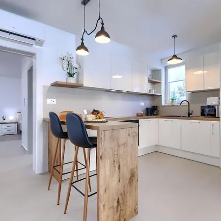 Jolanda By Interhome Villa