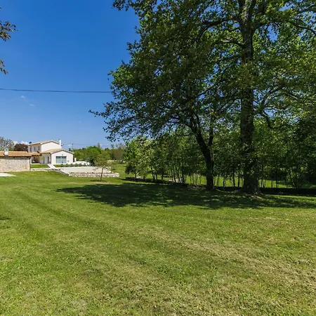 Villa Jolanda By Interhome