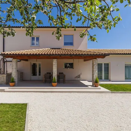 Jolanda By Interhome Villa *