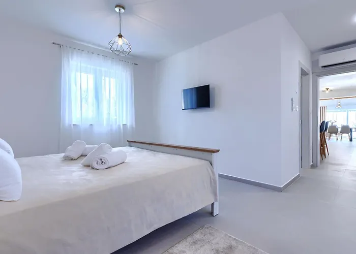 Jolanda By Interhome