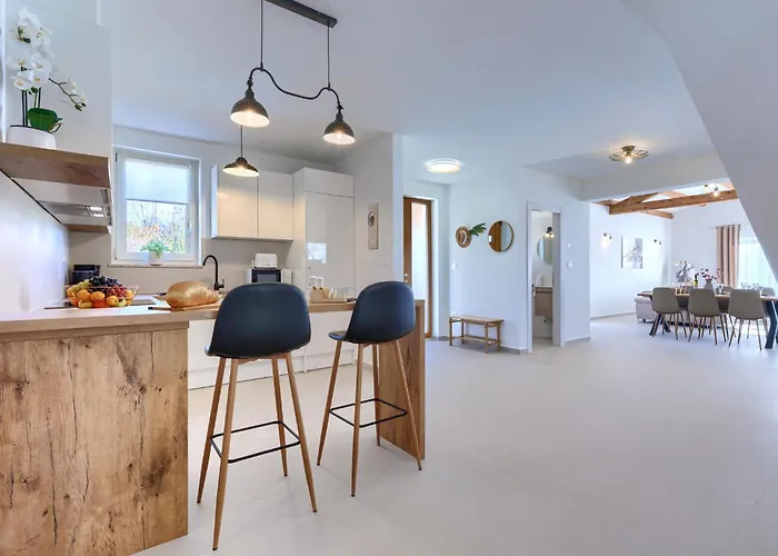Jolanda By Interhome Villa Žminj