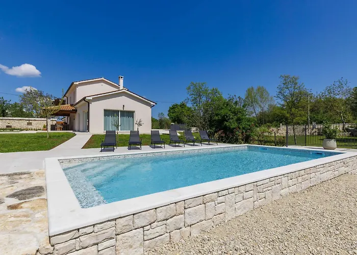 Villa Jolanda By Interhome