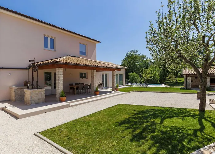 Jolanda By Interhome Villa Žminj