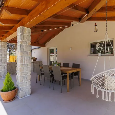 Villa Jolanda By Interhome Zminj