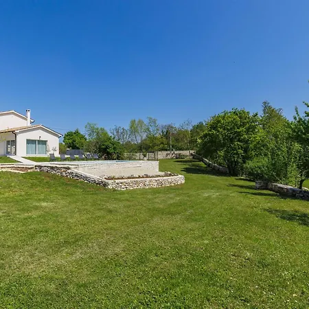 Jolanda By Interhome Villa Žminj