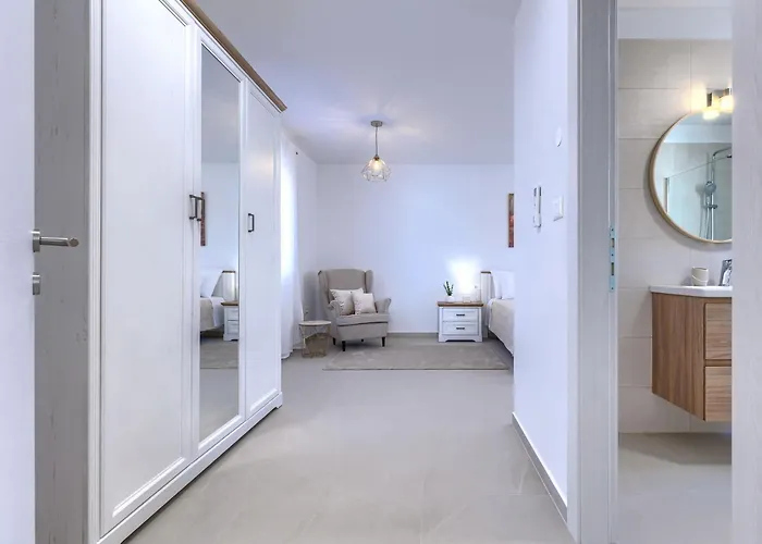 Villa Jolanda By Interhome Zminj