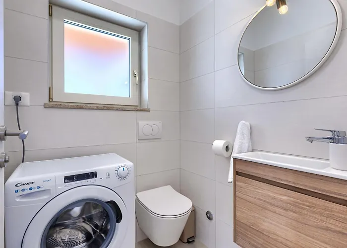 Villa Jolanda By Interhome