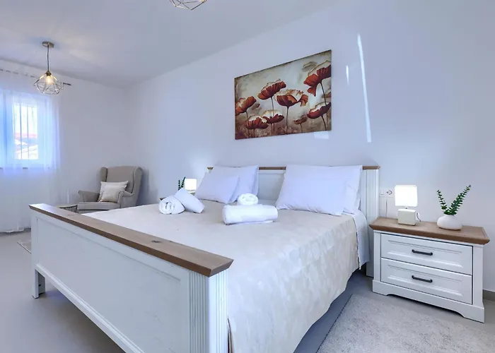 Villa Jolanda By Interhome Zminj