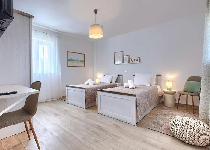 Villa Jolanda By Interhome