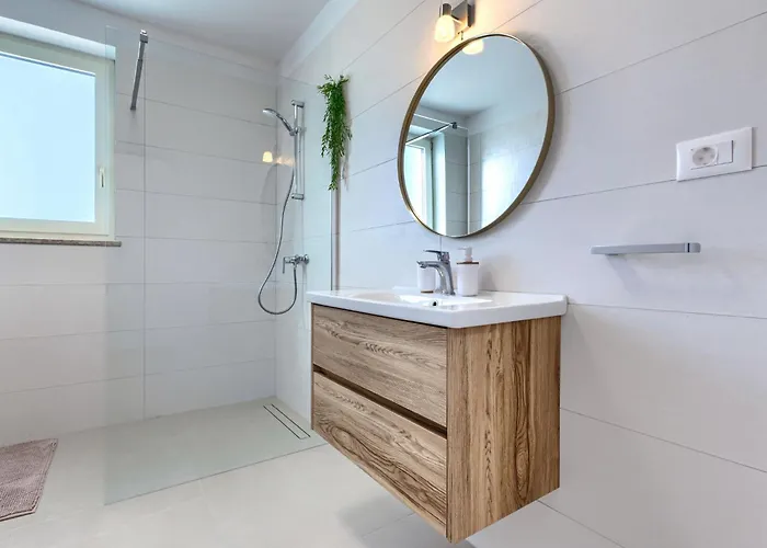 Jolanda By Interhome Villa *