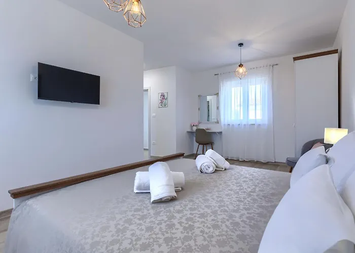 Jolanda By Interhome *