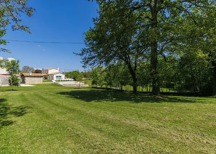 Villa Jolanda By Interhome