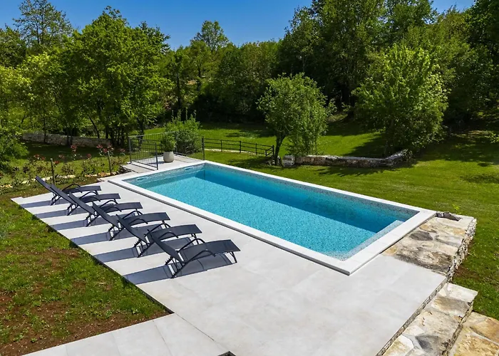 Jolanda By Interhome Zminj